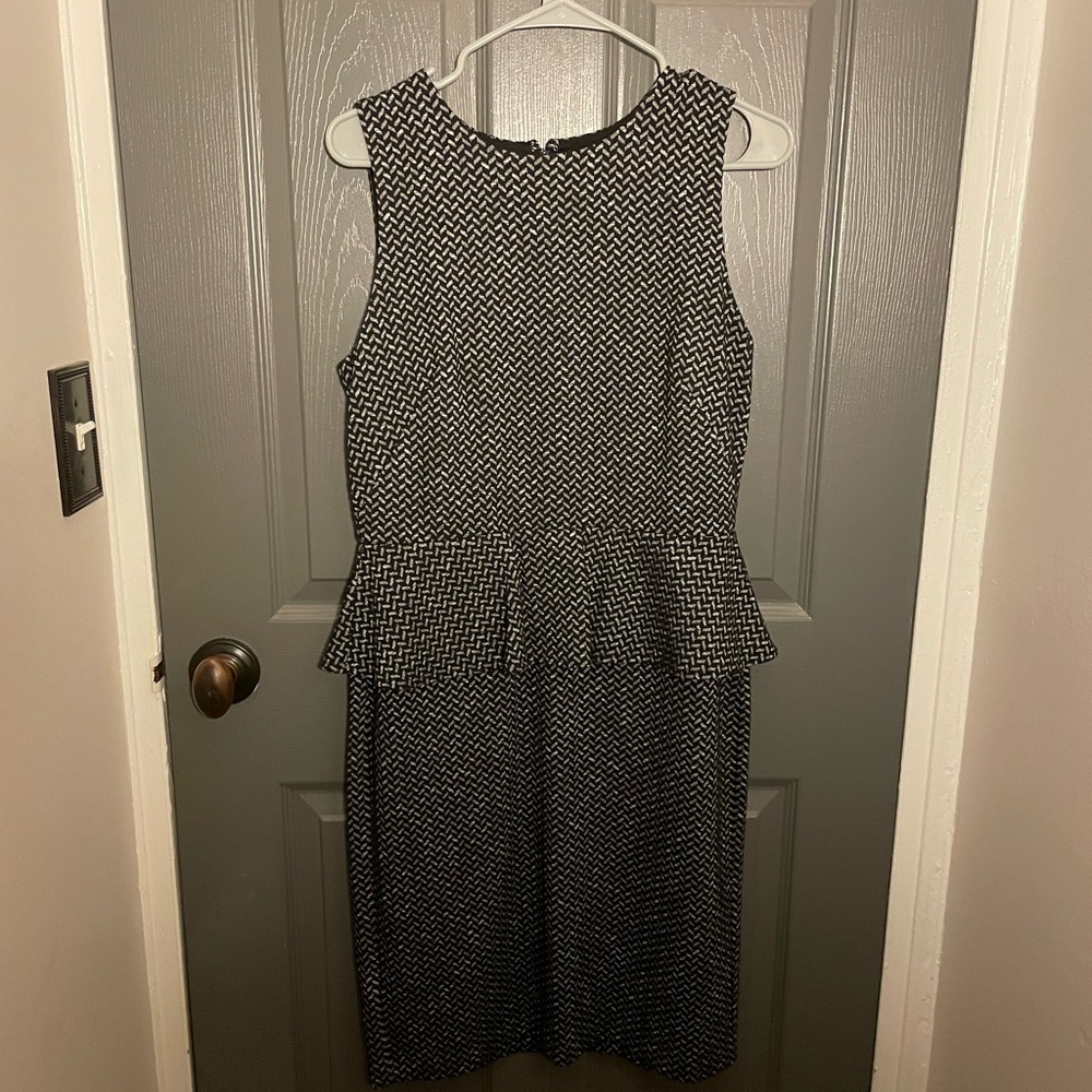 NWOT Ann Taylor Black and White Peplum Dress - sz4 - offers/bundles welcomed